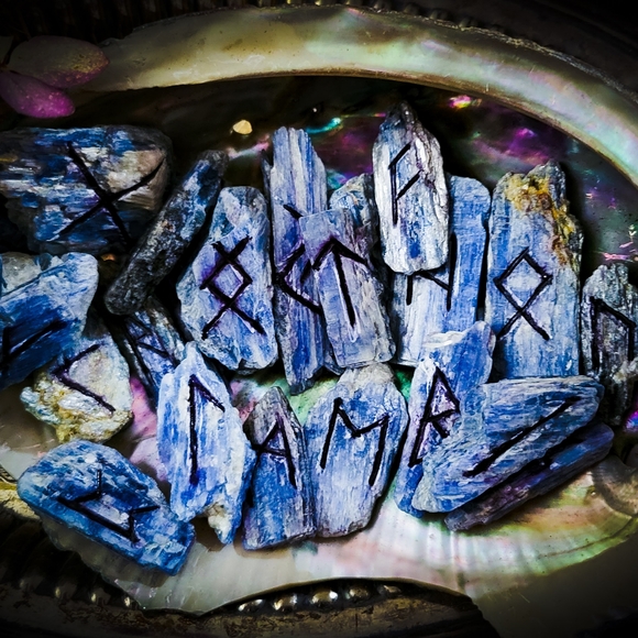 Handmade Runestone Mystery Box Set - Nordic Heathen Runes - Pagan Alter - Picture 3 of 10